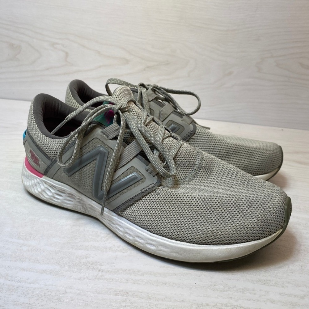 New Balance Womens 9.5 Fresh Foam Roav Running Shoes Grey Mesh Lightweight